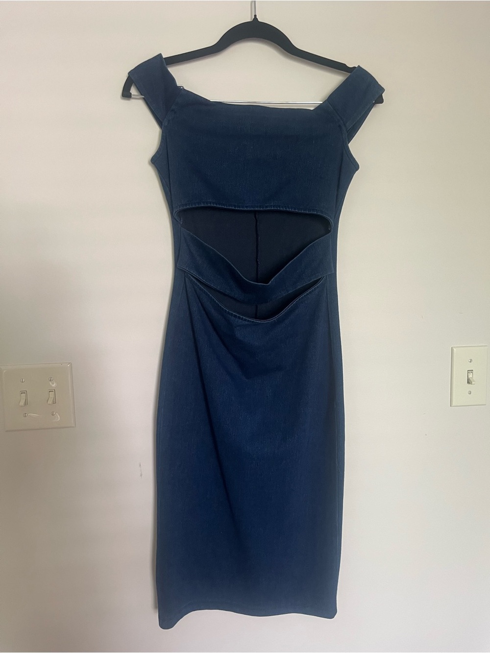 AKIRA Navy Cutout Midi Dress with Off-Shoulder Straps
